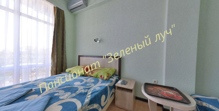 Дворик с выходом на общую кухню
